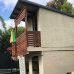 Aussie com medo de US $ 740.000 tribunais depois de construir a casa de seu cubo para a filha seus móveis